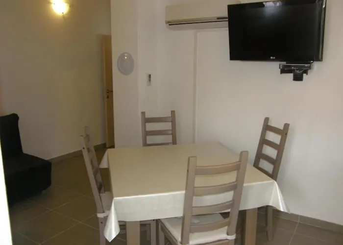 In Mit Eigenem Balkon By Interhome